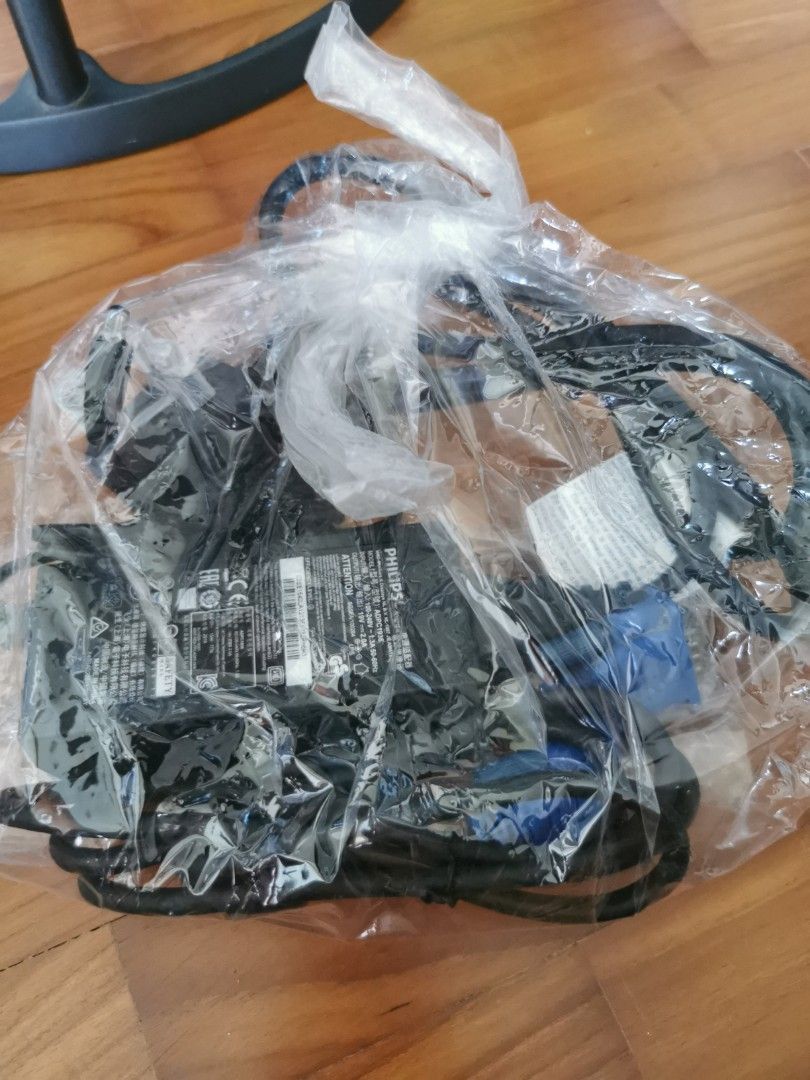 Philips monitor inner screen cracked, Computers & Tech, Parts