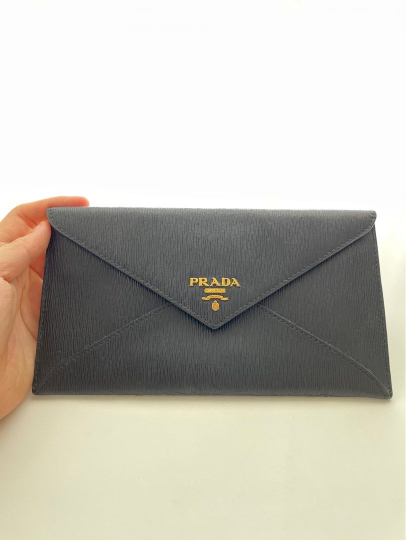 Prada Pre-owned Move Love Wallet-On-Chain