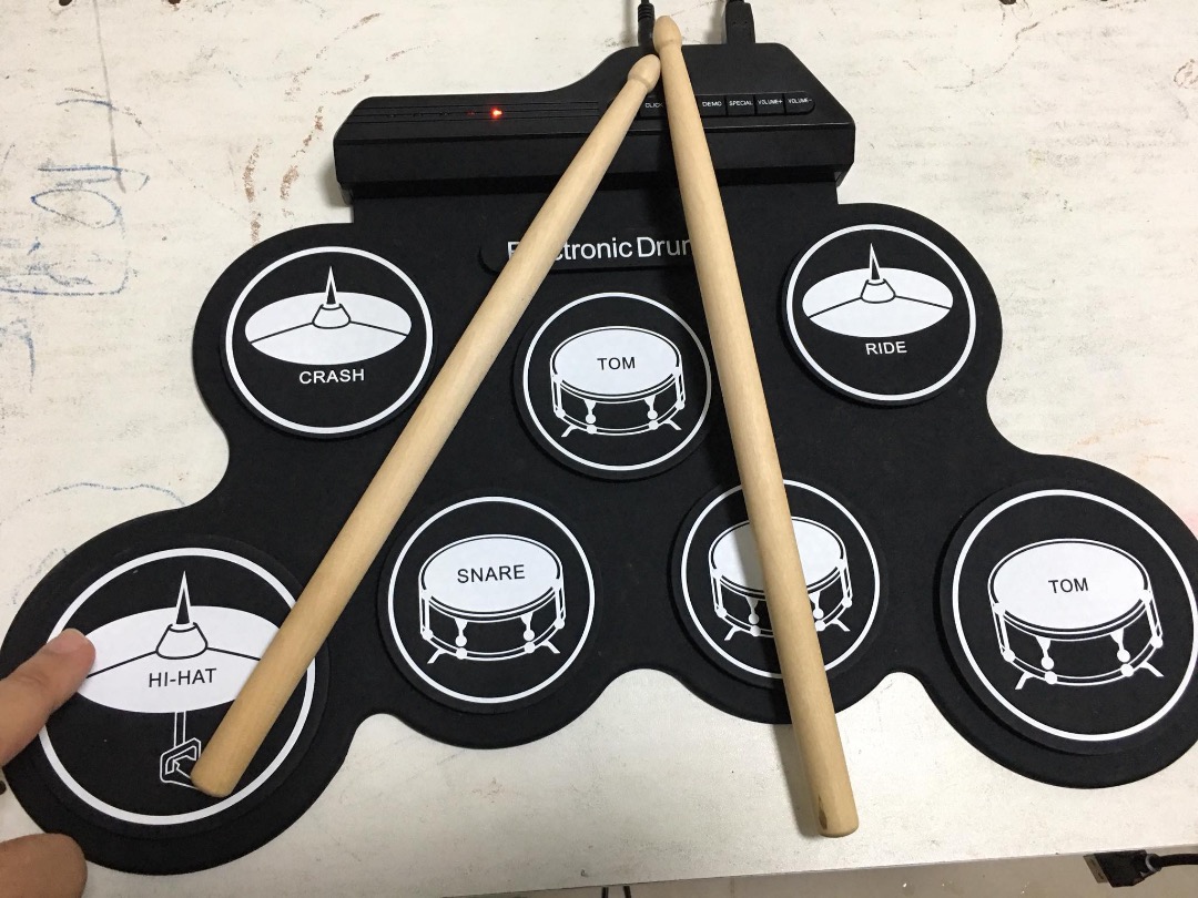 Rixton Portable Digital Drum Set Electric Drum Kit Hand Roll USB