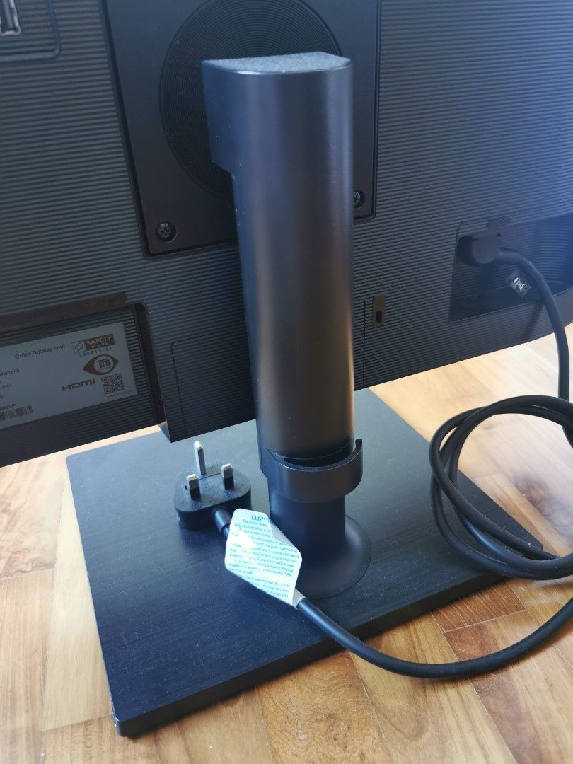 Samsung monitor inner screen cracked, Computers & Tech, Parts