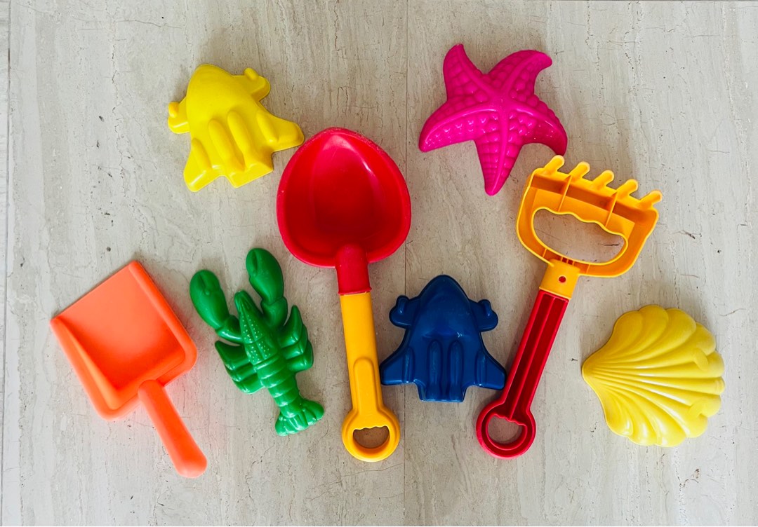 Sand play toy, Hobbies & Toys, Toys & Games on Carousell