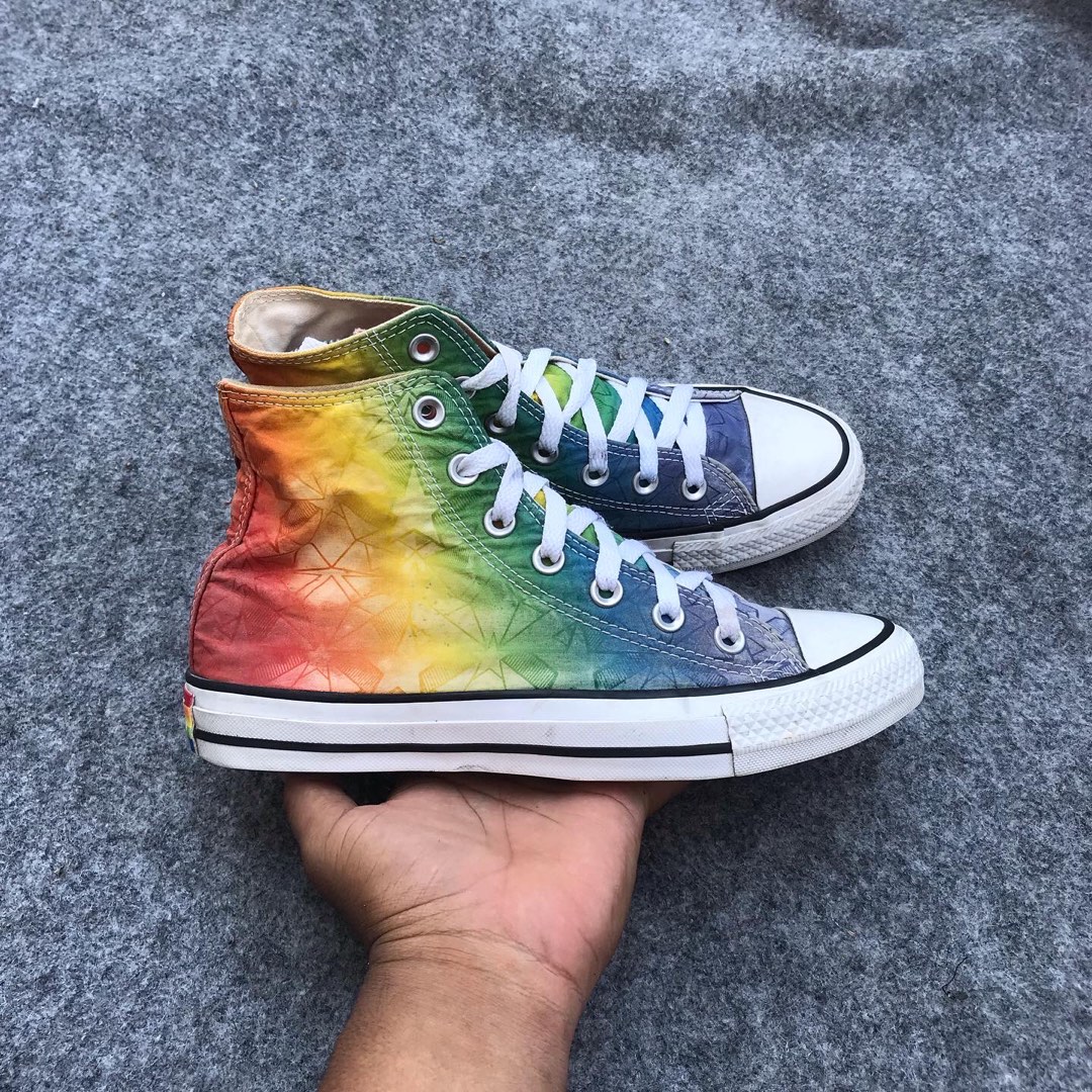 Sepatu converse outlet rainbow