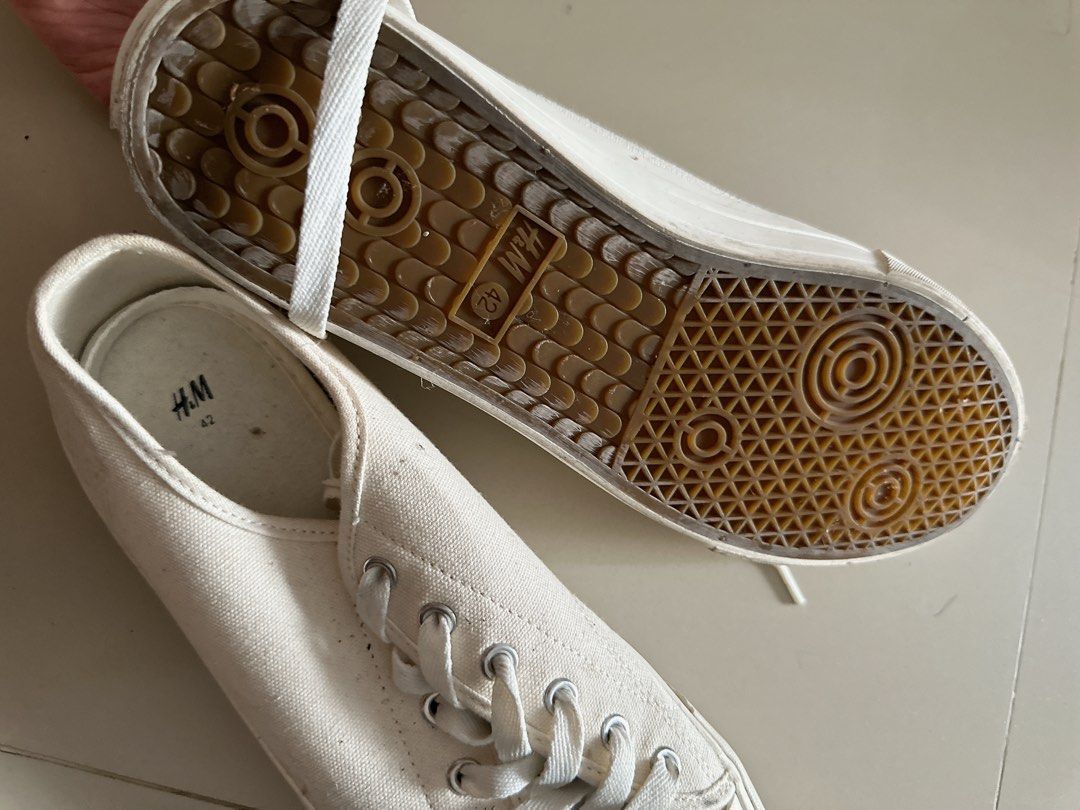 Sepatu H M size 42 Fesyen Pria Sepatu Lainnya di Carousell