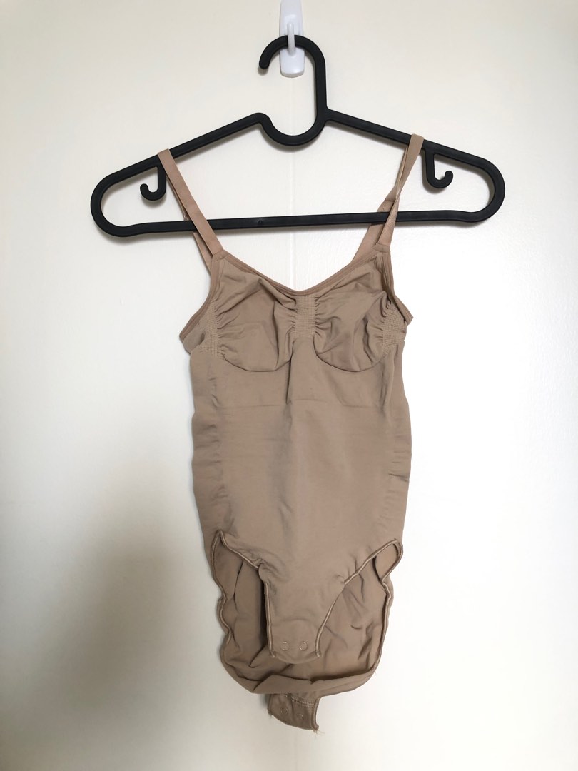 Skims shapewear on Carousell