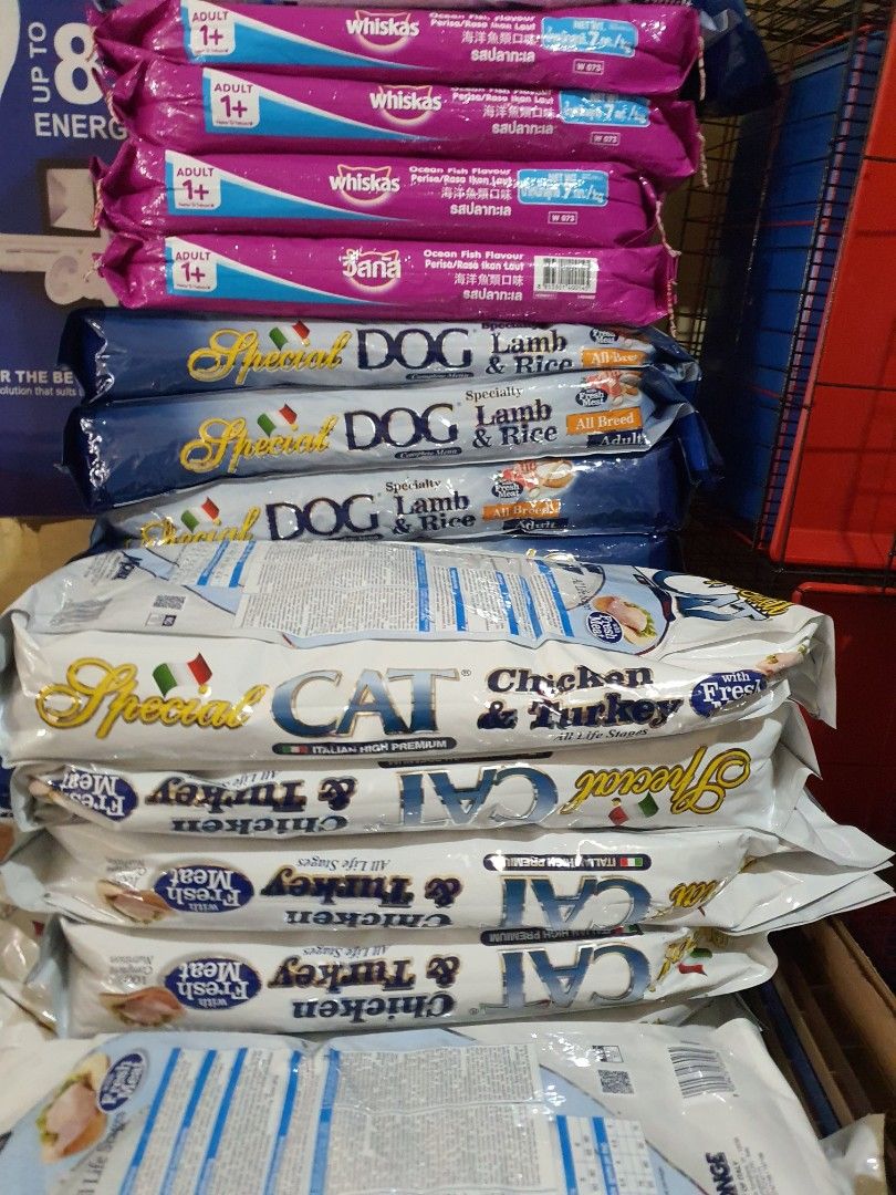 Special cat food 7kg 950/bag on Carousell
