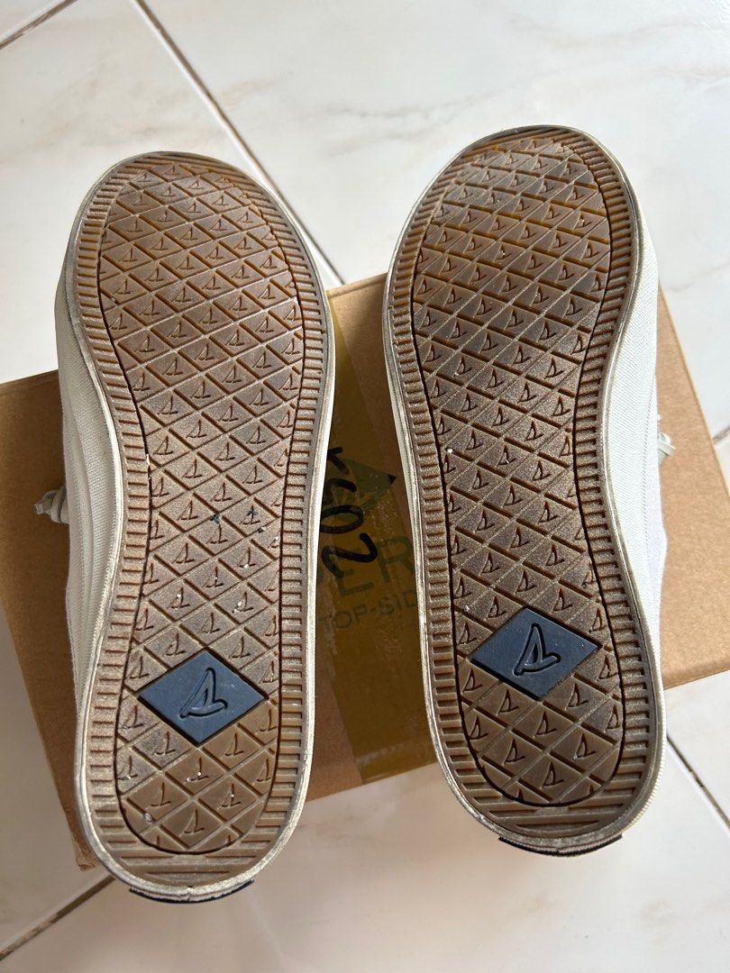 sperry crest vibe white