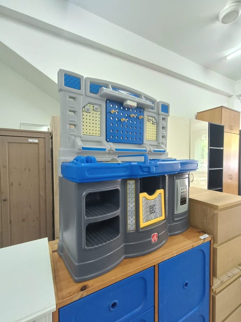 STEP 2 STATION, Hobbies & Toys, Toys & Games on Carousell