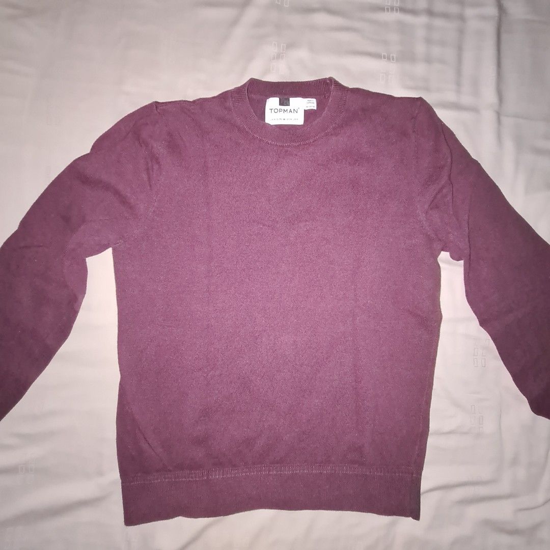 Topman Maroon Sweater (Category: Coats, Jackets and Outerwear) located in Quezon City. Submitted by Strawhat10 (Listing ID 1233778328, Image 1). Description: MOP: Gcash MOD: Grab or Lalamove.