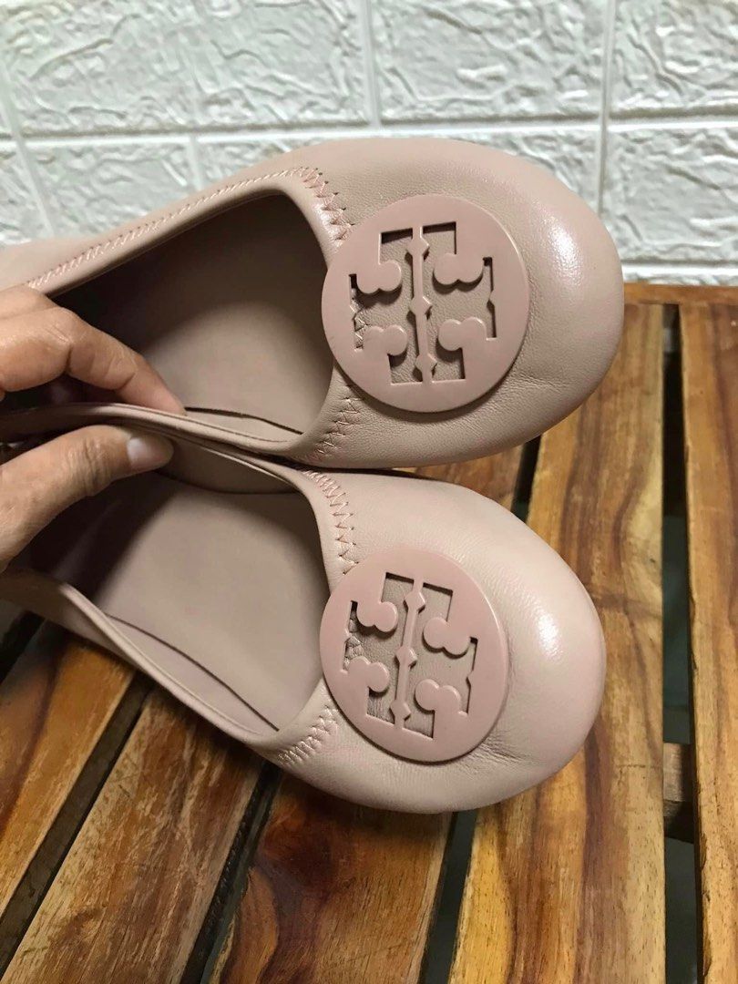 Tory Burch logo front plate doll shoes, Women's Fashion, Footwear