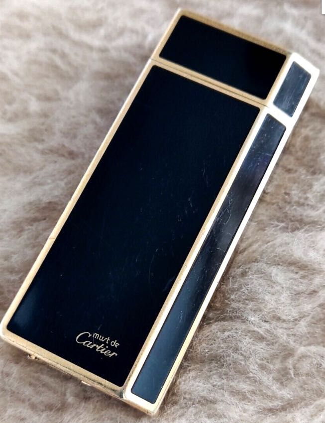 Cartier pentagon lighter 2025