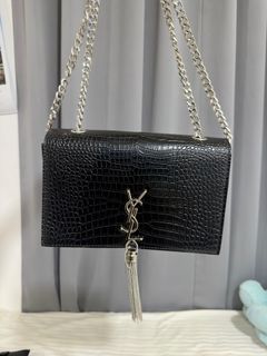 Amari's Box.ph - Authentic Chanel VIP gift 2way bag