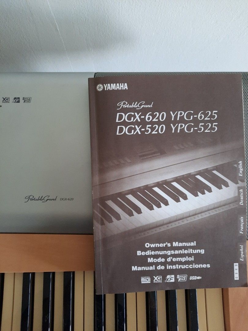 Yamaha Portable Grand DGX-620, Hobbies & Toys, Music & Media, Musical ...