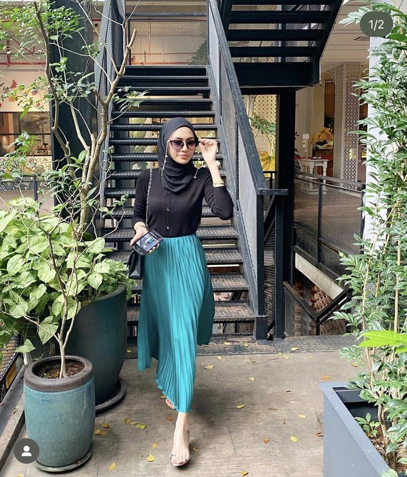 Pleated maxi sales skirt zara