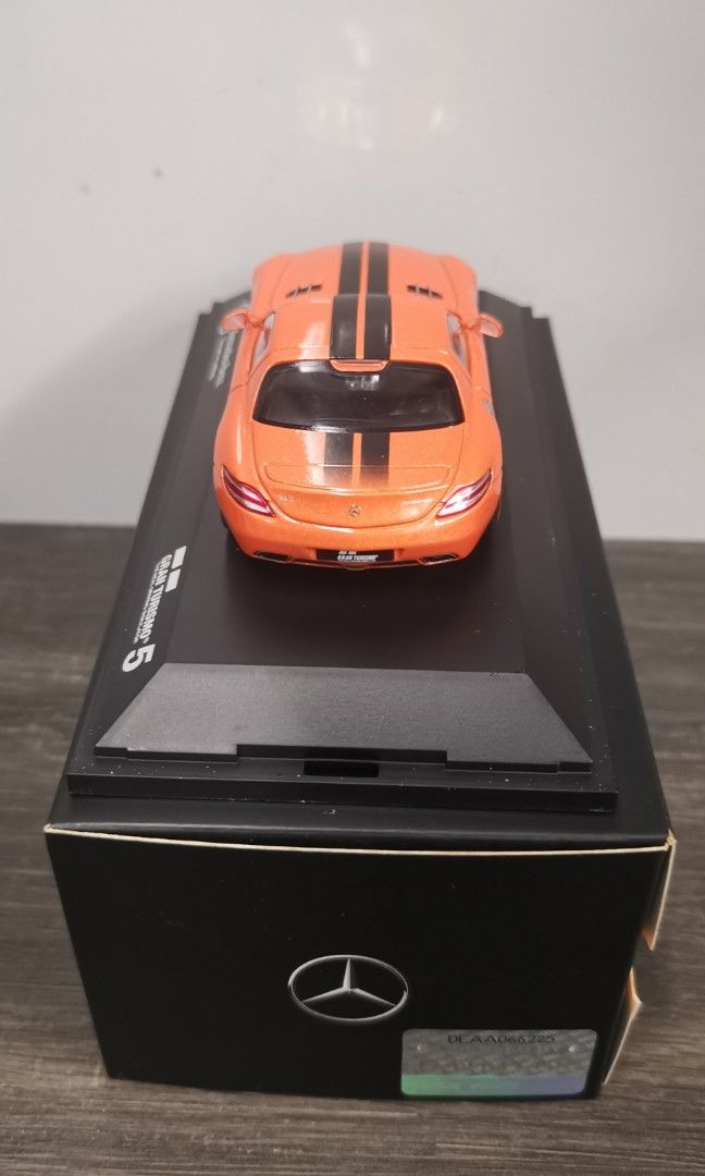 1/43 Schuco Mercedes Benz SLS AMG PS3 Gran Turismo 5 (Signature