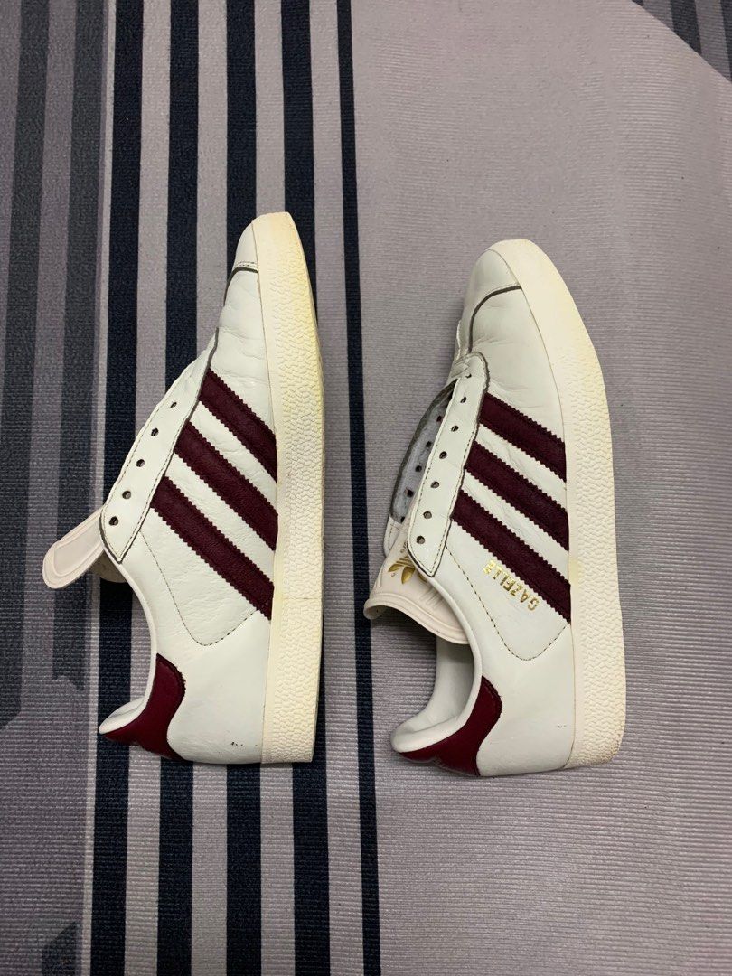 Adidas gazelle off white burgundy discount