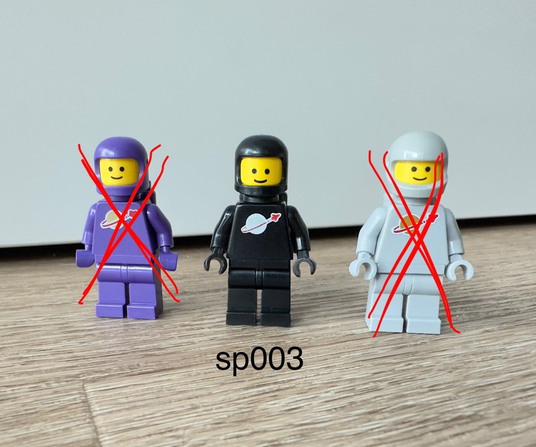 Helmet 80s Lego Spaceman LEGO Classic Blue Spaceman W/ Moto Helmet