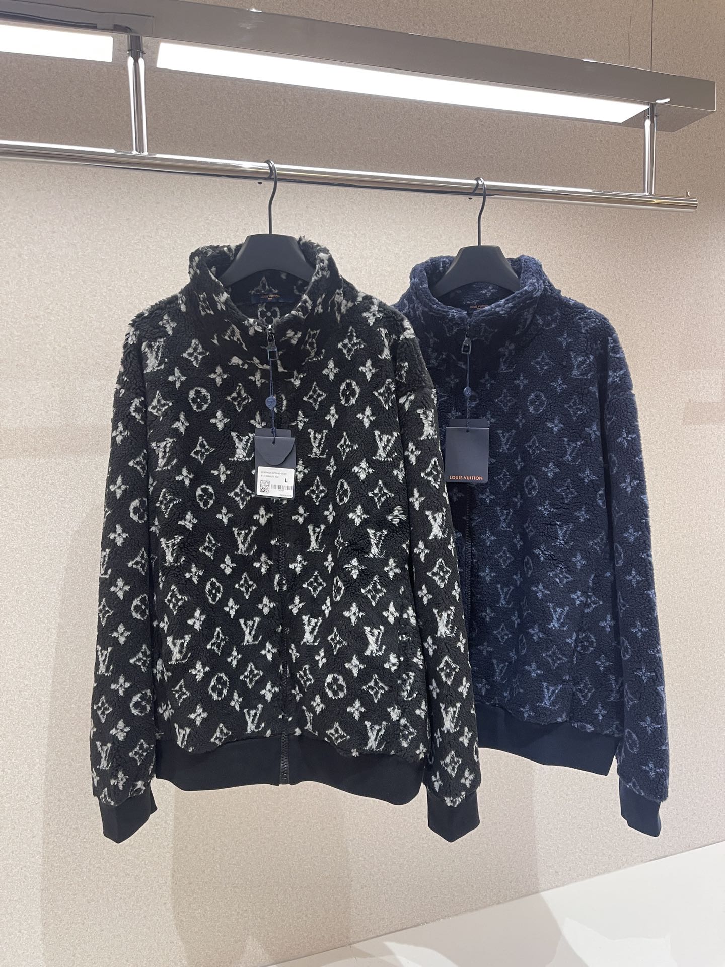 LV Monogram Teddy Jacquard Fleece ZIP Jacket, Men's Fashion, Activewear on  Carousell