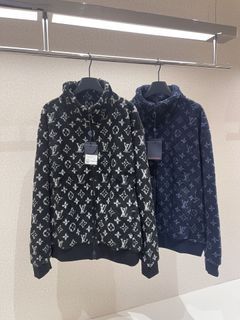 Louis Vuitton* Flocked Monogram Classic Shirt, Men's Fashion, Coats,  Jackets and Outerwear on Carousell