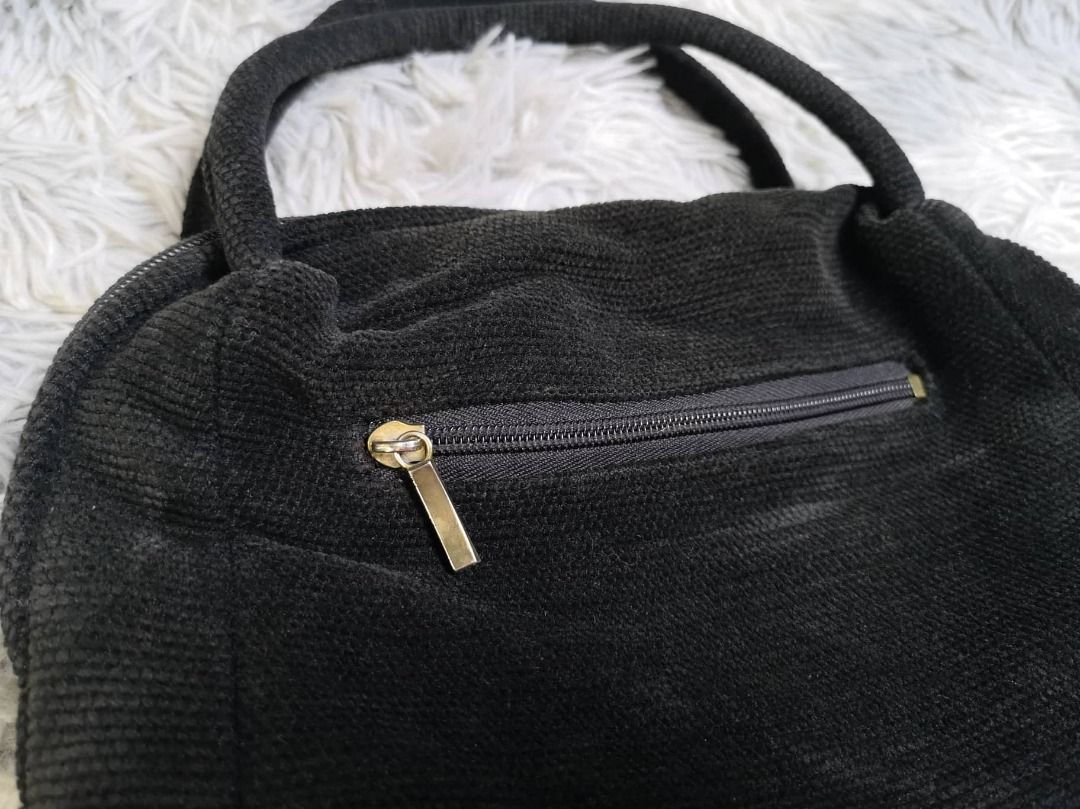 Black Floral Gamusa Bucket Bag, Women's Fashion, Bags & Wallets, Tote ...