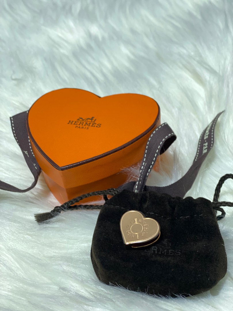 Hermes heart scarf ring deals
