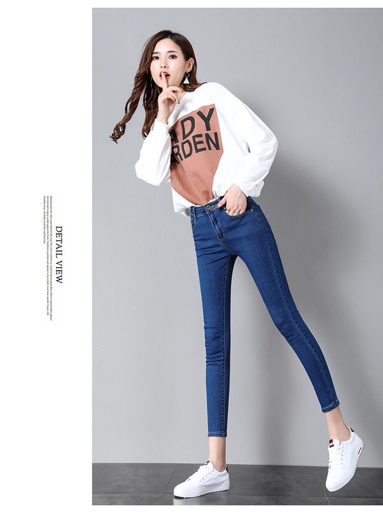Girl with hot sale skinny jeans