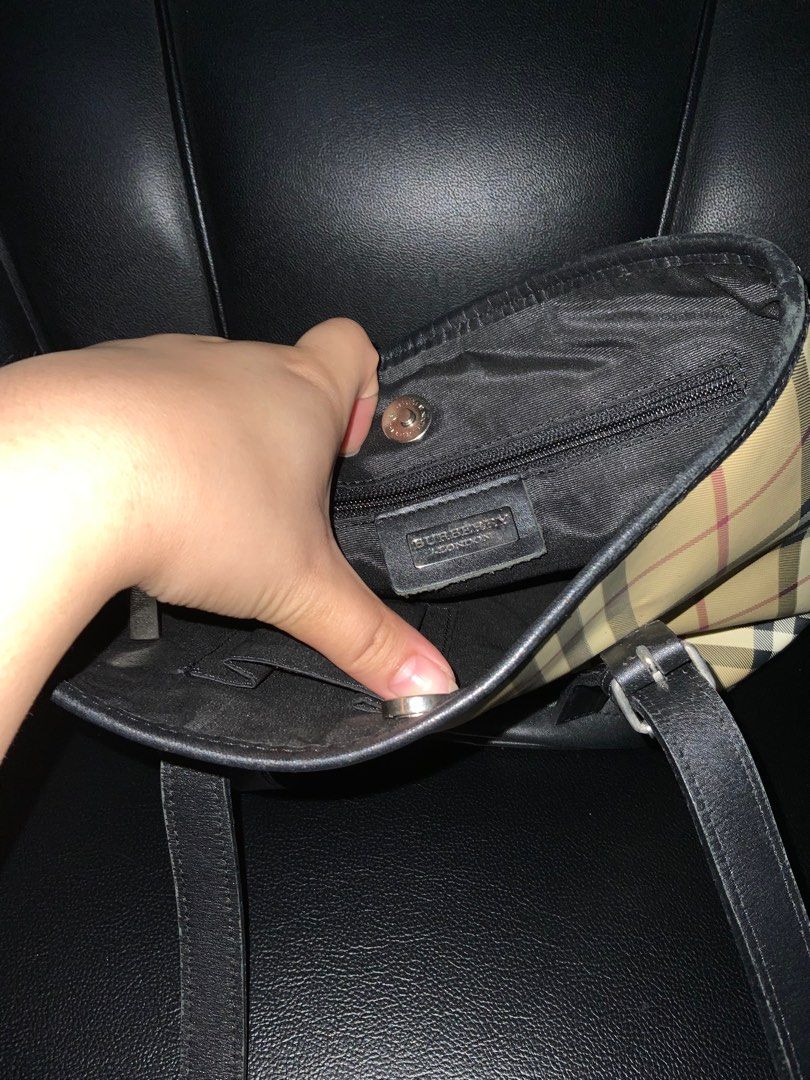 Burberry Shoulder Tote Bag (Category: Shoulder Bags) located in Bulacan. Submitted by kylebns (Listing ID 1233904814, Image 2). Description: W - 12 in L - 11 in NO FLAWS.
