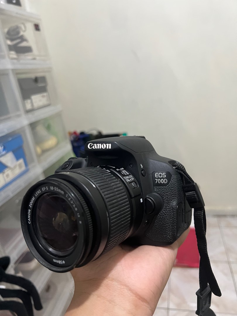 Canon EOS 700D Flip Screen, Photography, Cameras on Carousell