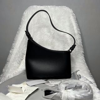 (Kategori: ) berada di . Dikirim oleh decluttersmoon (ID iklan 1233983733, Gambar 1). Deskripsi: .