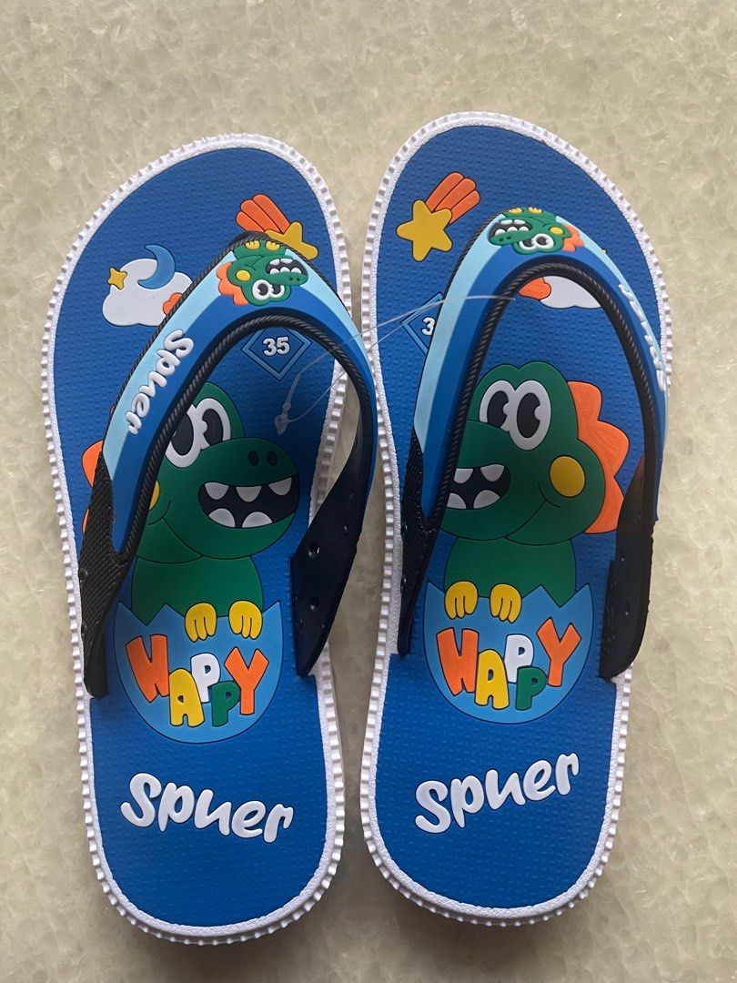 Children s Slippers Boys size 35 Babies Kids Babies Kids