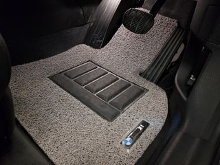 (Category: ) located in . Submitted by friendlycarsales (Listing ID 1233924197, Image 1). Description: .