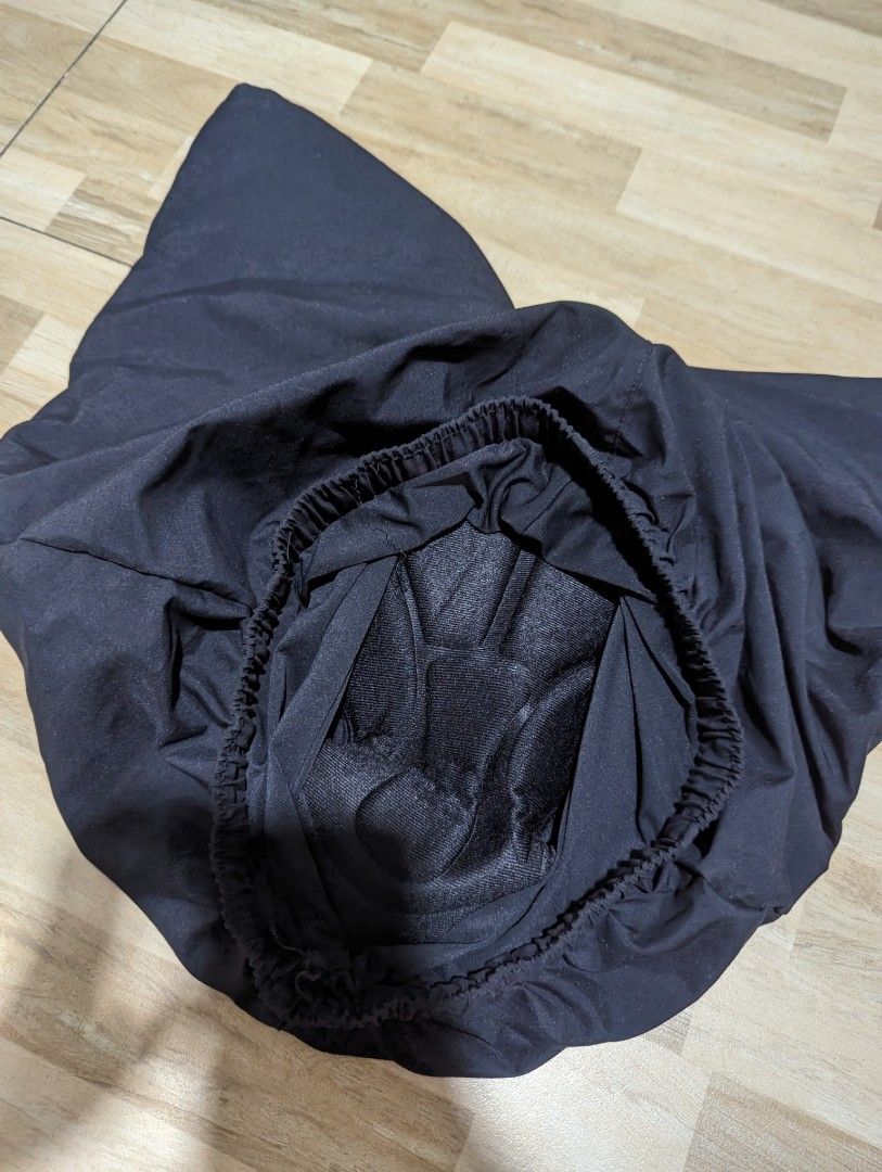 Decathlon cycling shorts with pads (Category: Activewear) located in Pasig City. Submitted by miaochoa (Listing ID 1233994001, Image 2). Description: never used.