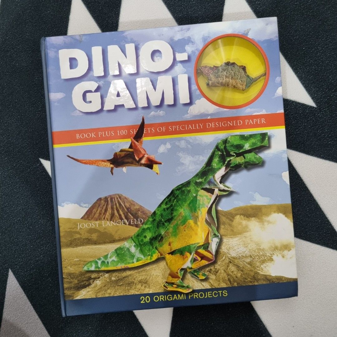 Play-Doh: Dinosaur Adventure (Book Plus)