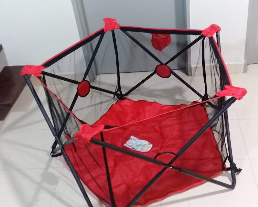 Mcc pop up shop playpen