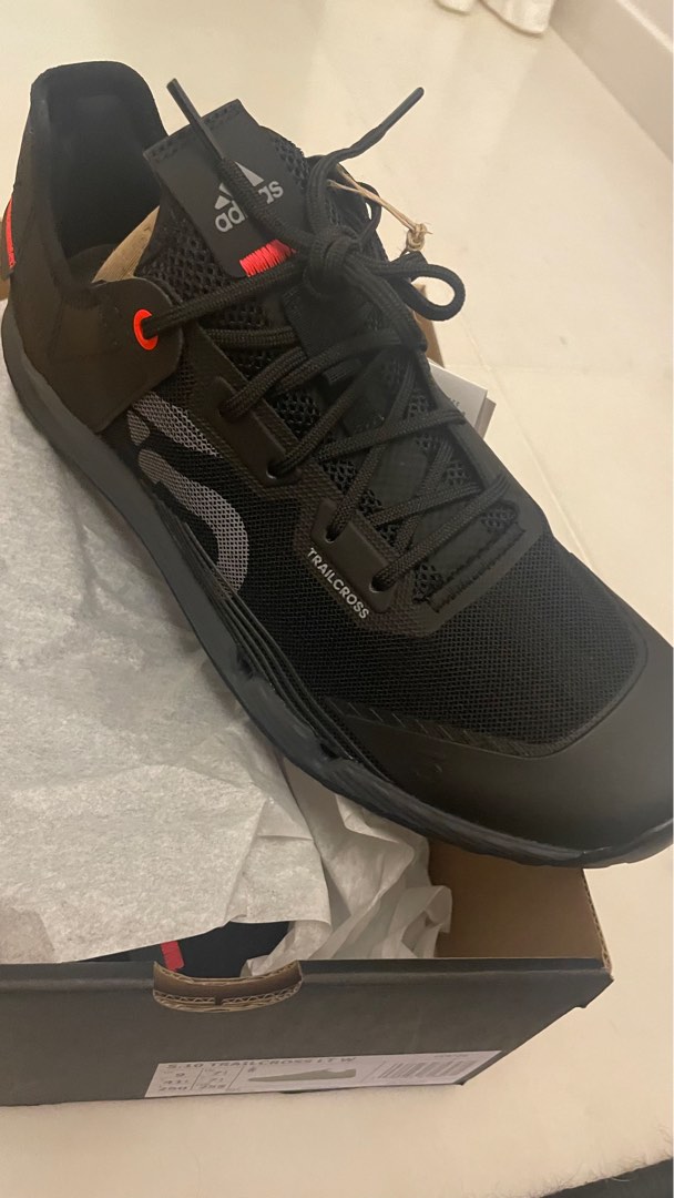 FIVE TEN Trailcross LT MTB shoes in Core Black / Grey Two / Solar Red ...