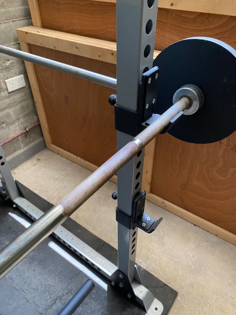 Force Power Rack, bench, bar, plates and mat, Sports Equipment