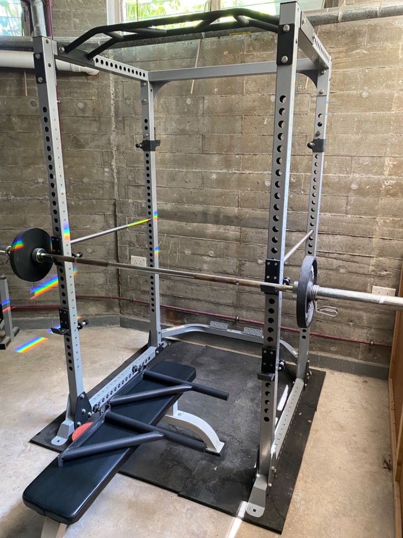 Force Power Rack, bench, bar, plates and mat, Sports Equipment