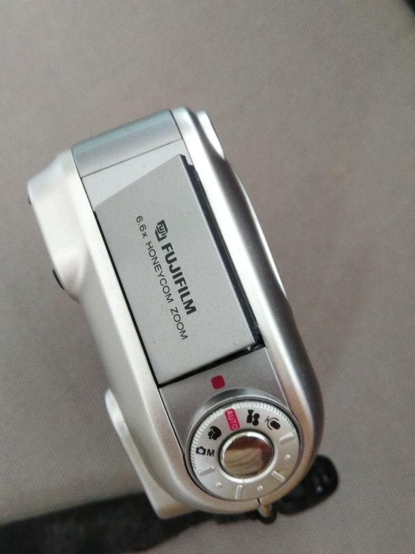 FUJIFILM FinePix F601 (Super CCD), 攝影器材, 相機- Carousell