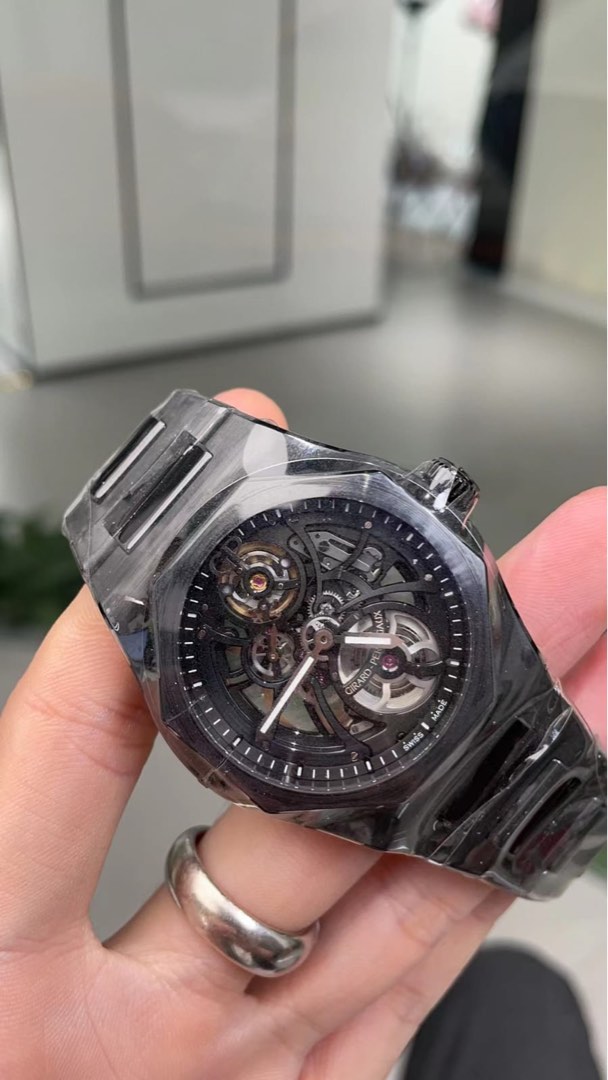 Girard perregaux laureato skeleton cheap ceramic