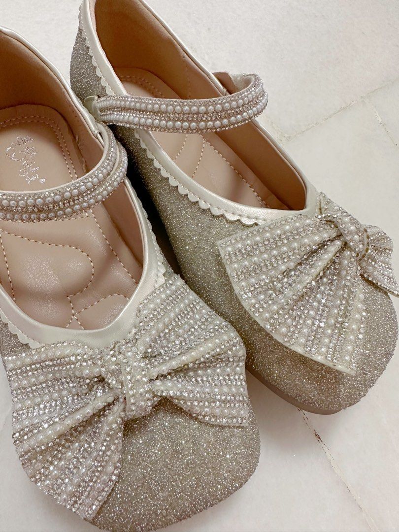 Girls white hotsell glitter shoes