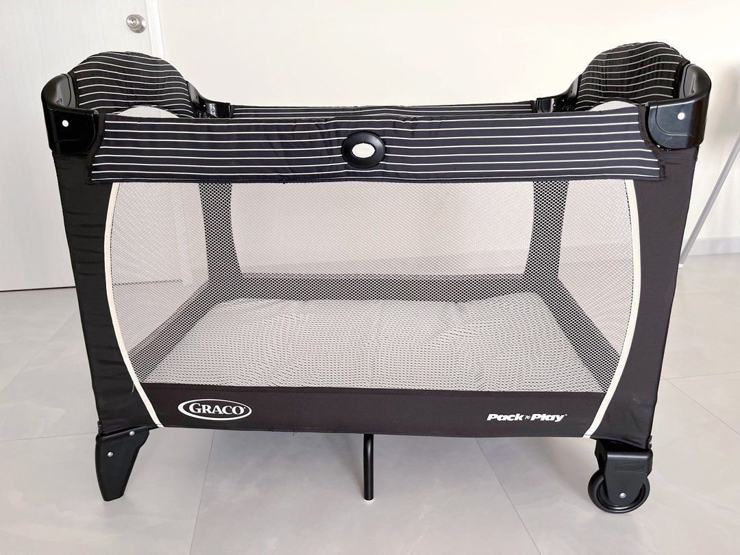 Graco compact 2025 travel cot