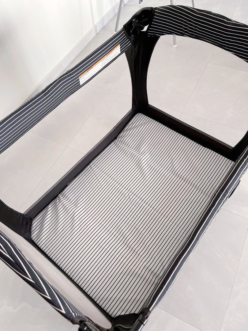 Graco compact 2025 travel cot