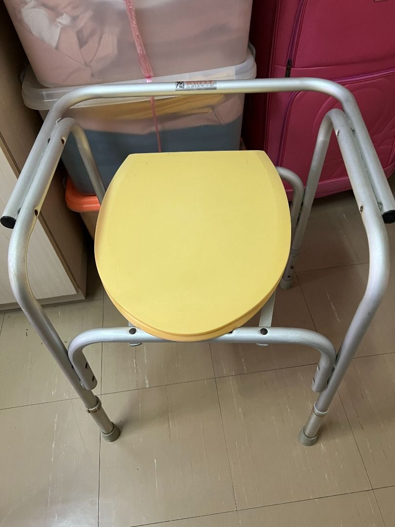 Handicap toilet seat, Health & Nutrition, Assistive & Rehabilatory Aids