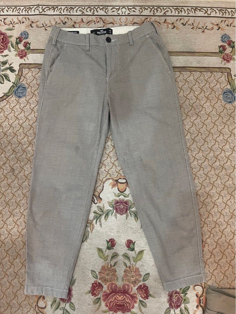 Hollister shop cropped pants