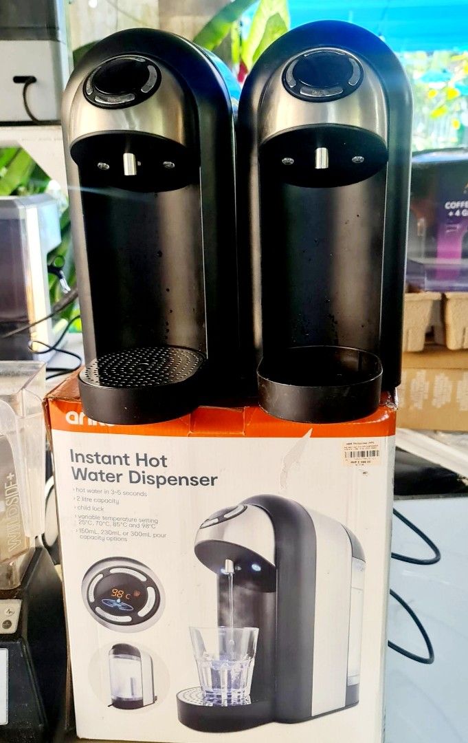 INSTANT WATER HEATER (Category: Kettles & Airpots) located in Bulacan. Submitted by iamvanillapeach (Listing ID 1233903319, Image 1). Description: .
