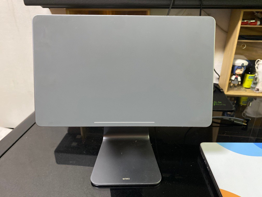 iPad Pro 12.9 floating stand, Computers & Tech, Parts & Accessories