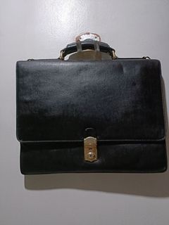 Japan Black leather briefcase w lock  lightly used