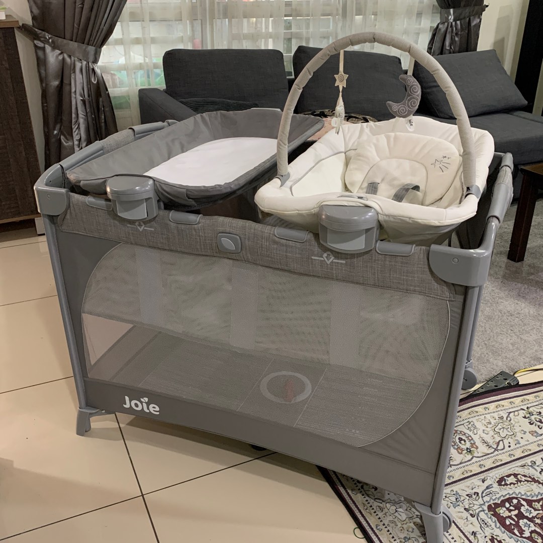 Joie meet shop commuter travel cot