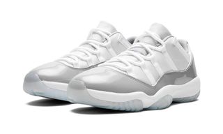 (Category: ) located in . Submitted by jjs_sneakers (Listing ID 1233929653, Image 1). Description: .