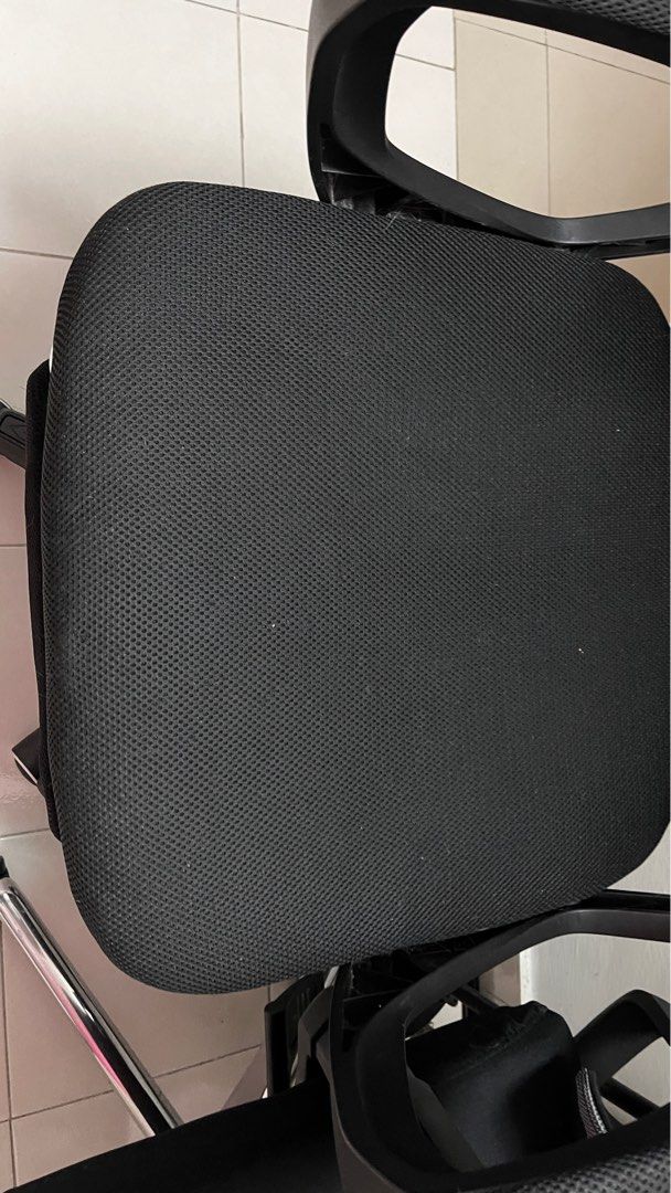 Herman shop miller dubizzle