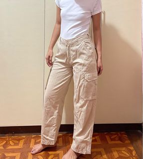 LANDS END CARGO PANTS
